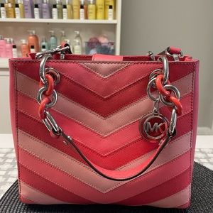 Michael Kors pink hand bag